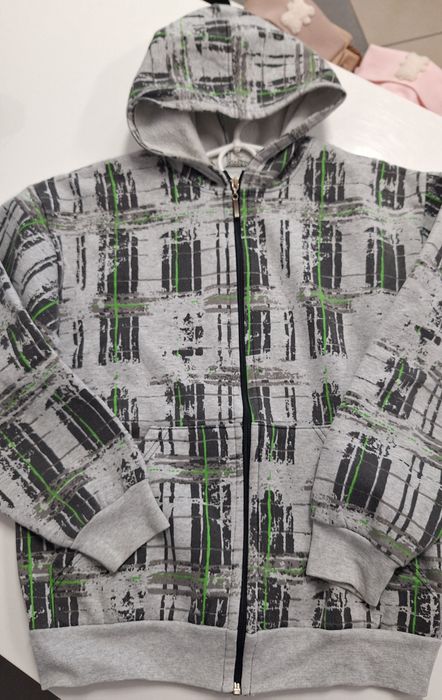 Bluza dla chlopca 158 8zł