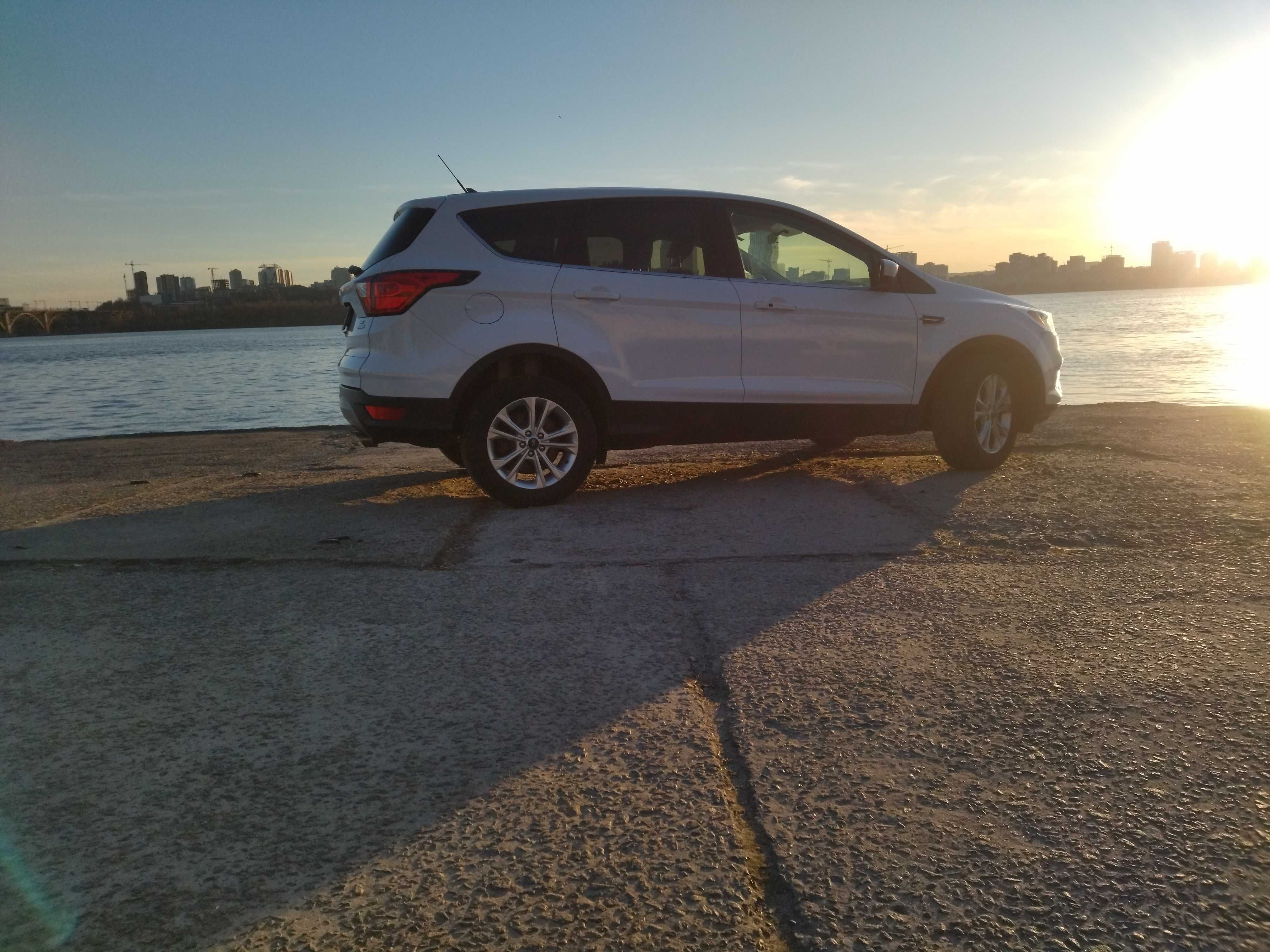 Продам Ford escape