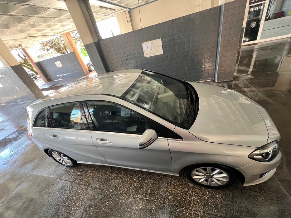 Mercedes b180 como novo
