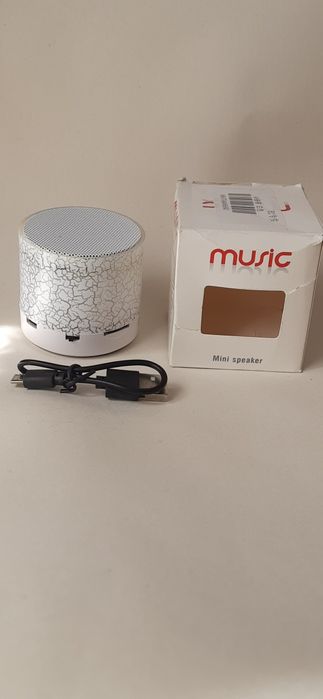 Портативна bluetooth колонка MP3 плеєр S10 Black-White