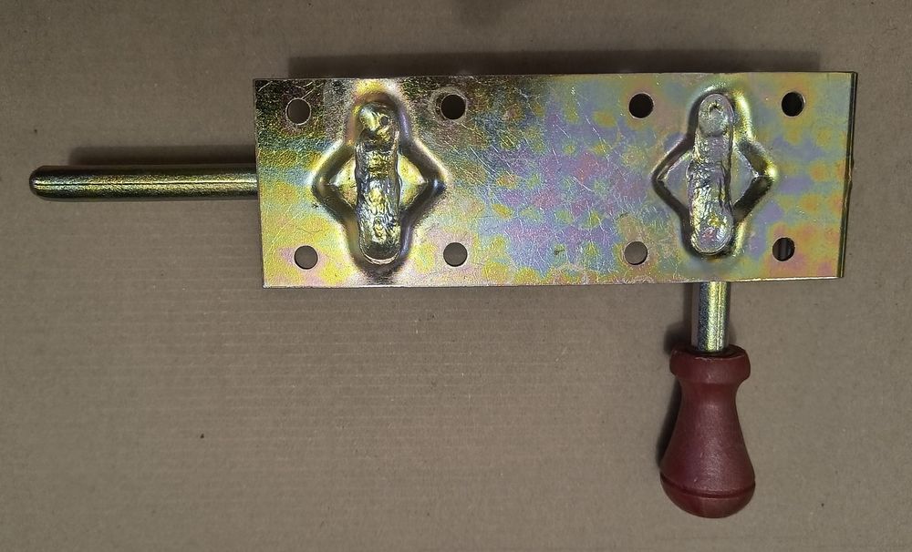 Засов для воріт, дверей