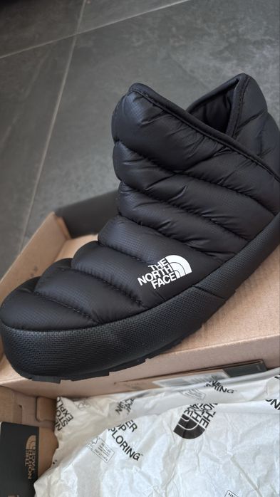 Дутики TNF 38 p. 3000грн