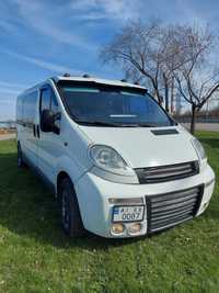 Продам пасажирський автомобіль Opel Vivaro