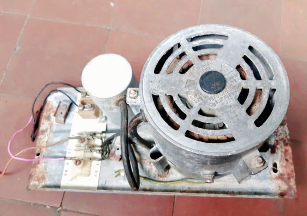 Електромотор для пральної машинки " GDR "
