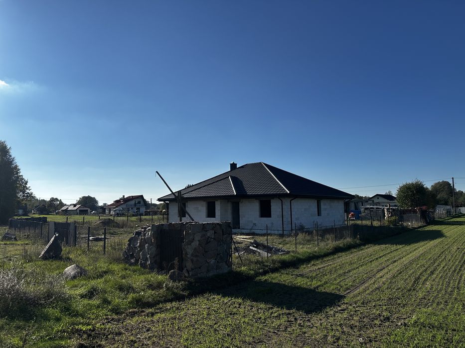 Dom w stanie surowym otwartym