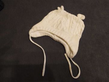 Zimowa czapeczka H&M wiązana zimowy wzór uszka święta chrzest