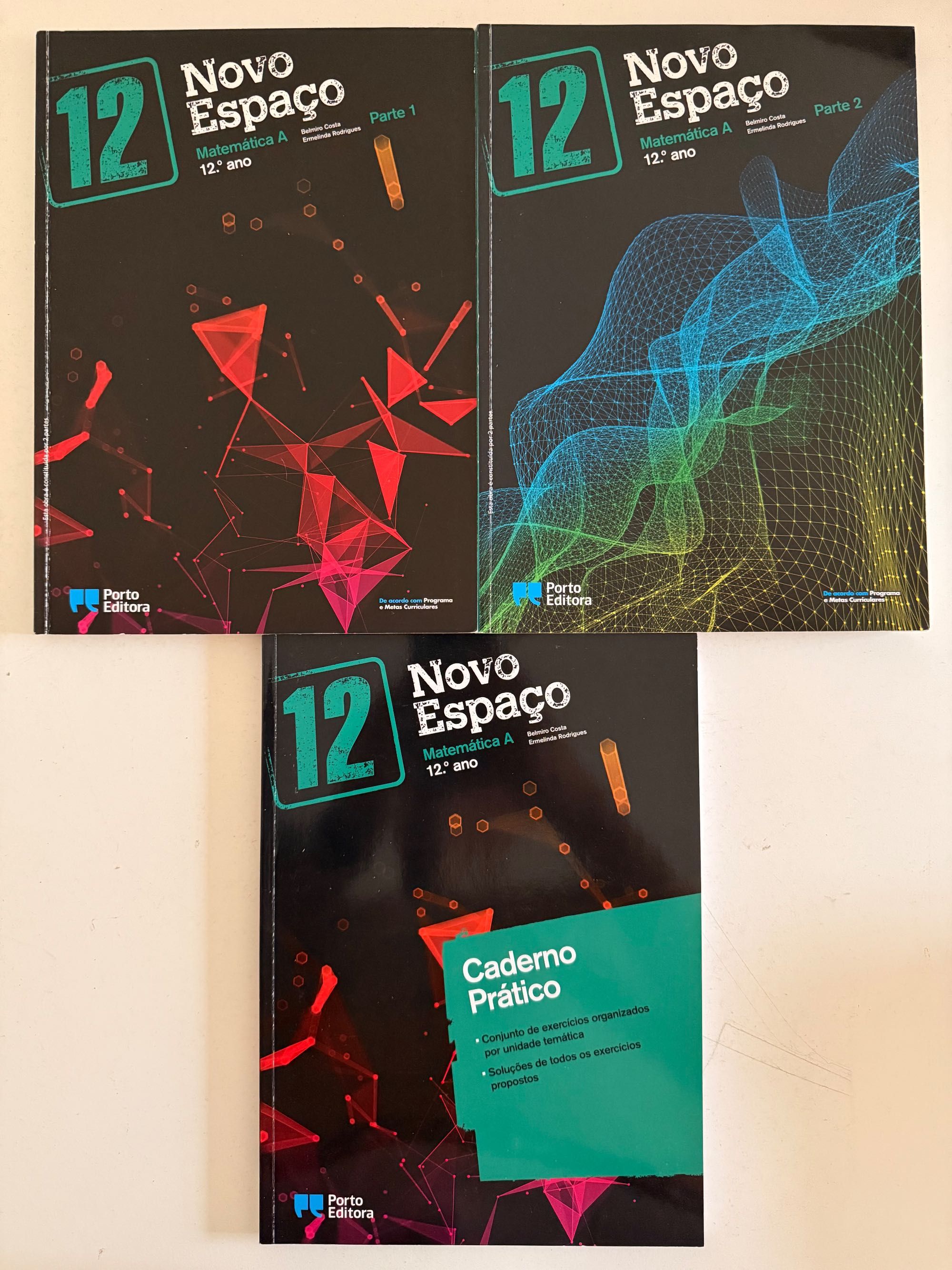 Conjunto de manuais escolares de Matemática A 12º ano (NOVOS NOVOS)