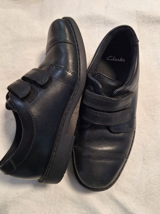 Buty eleganckie clarks 32 chłopięce