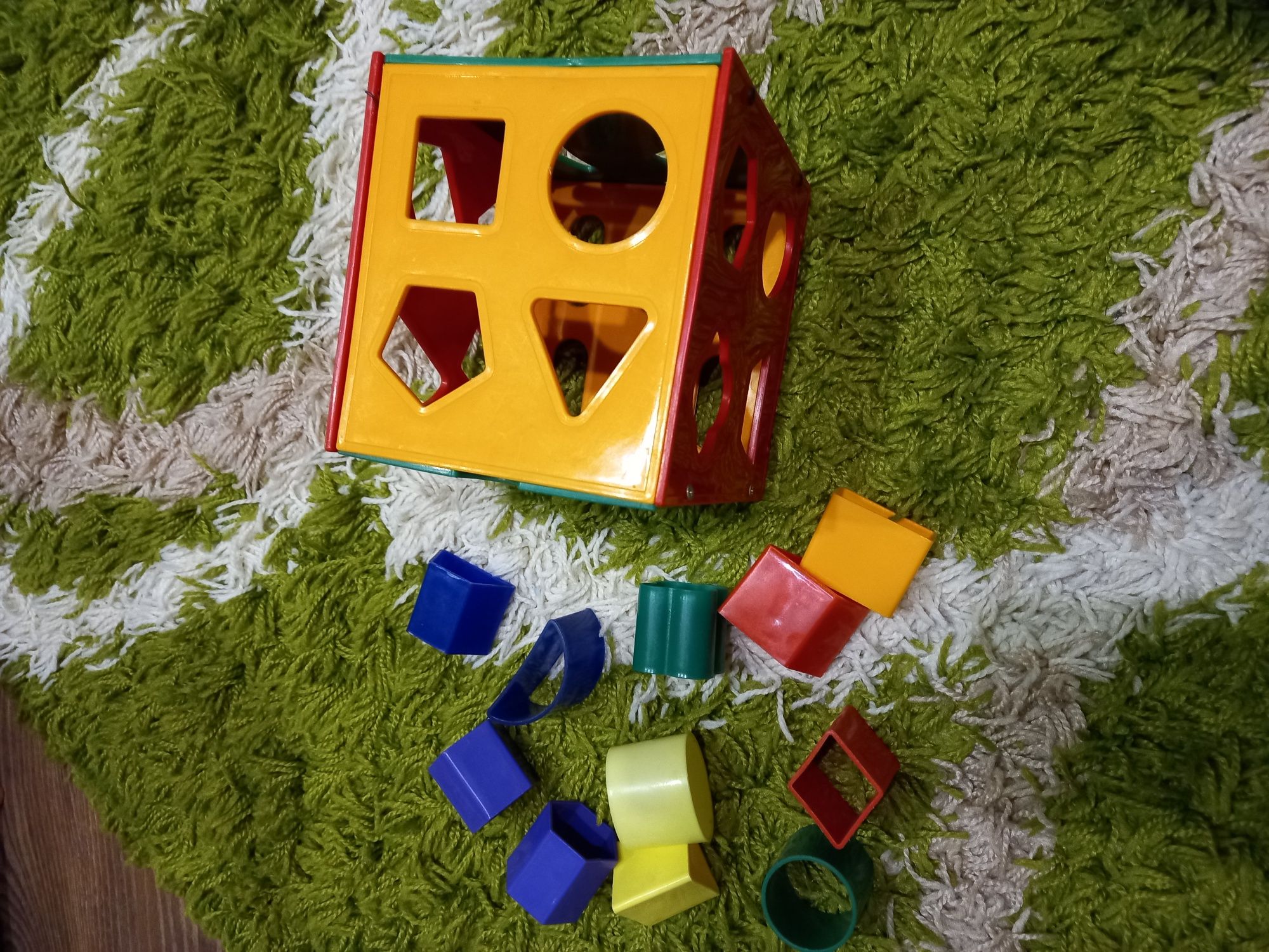 Куб з фігурками розвиваюча  іграшка для малят