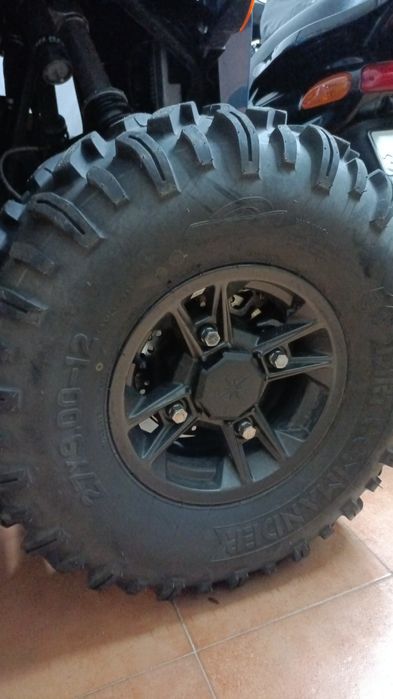 Jogo pneus/jantes Polaris 12