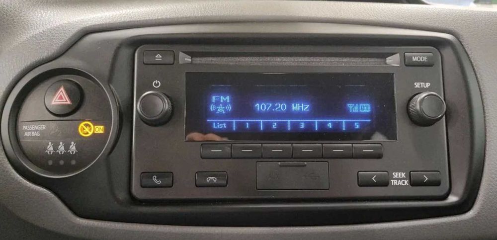 Radio Toyota Yaris 2018 USB AUX BLUETOOTH