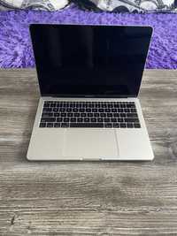 MacBook Pro 2017 13 дюймов Silver Apple ноутбук