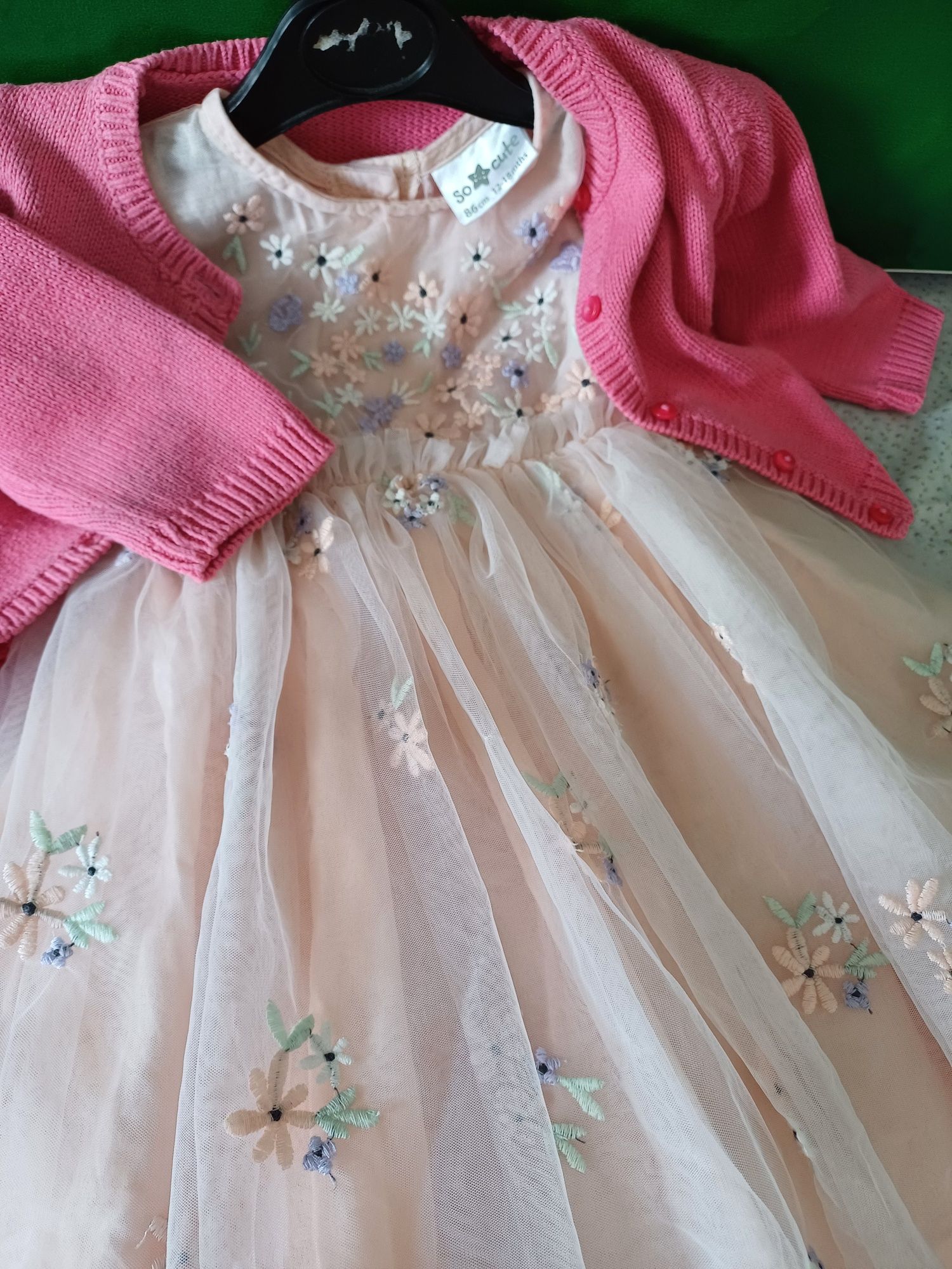Vestido batizado, cerimónia. 10 euros.