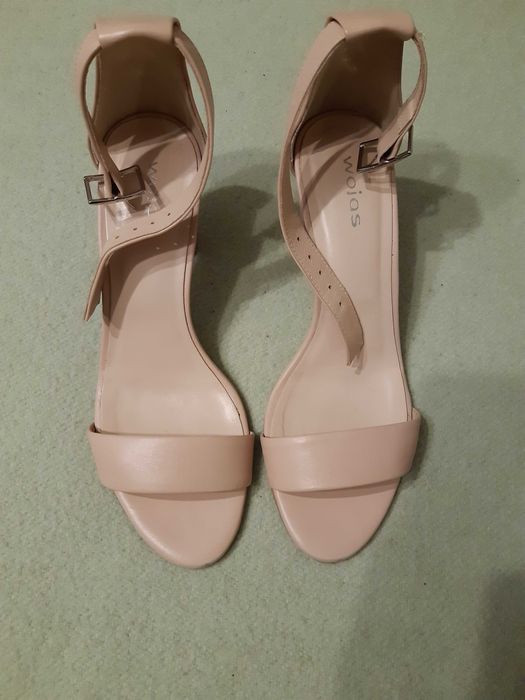 Sandały damskie beżowe eleganckie z zapięciem wokół kostki