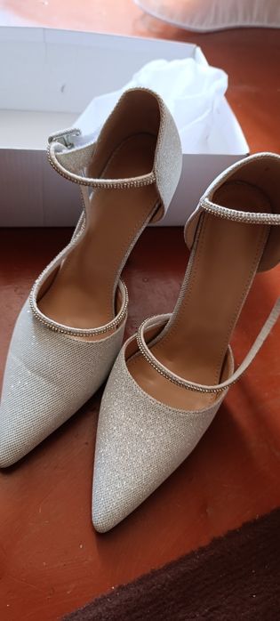 Туфлі на весілля чи на свято .39 розмір