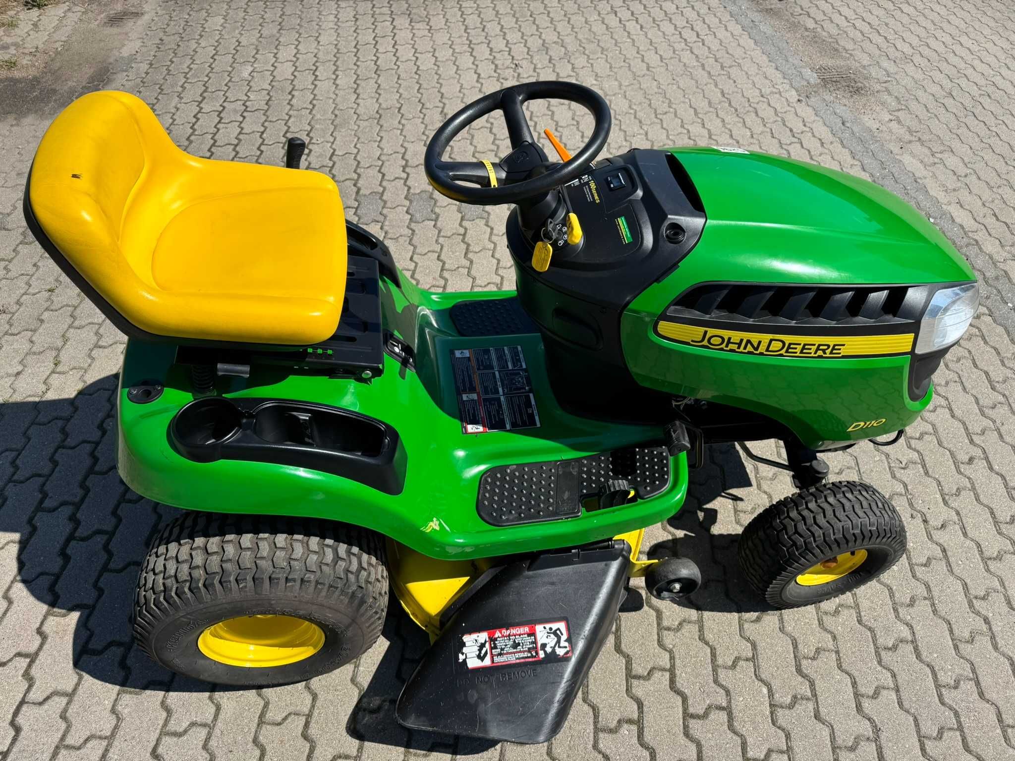 Traktorek kosiarka John Deere D110 19KM B&S PŁUG + Przyczepka z USA