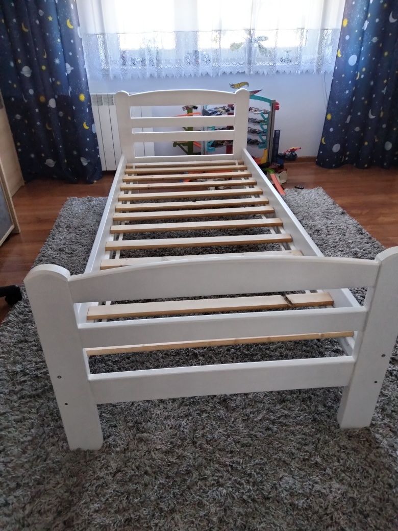 Sprzedam łóżko drewniane 80/200 białe nowe