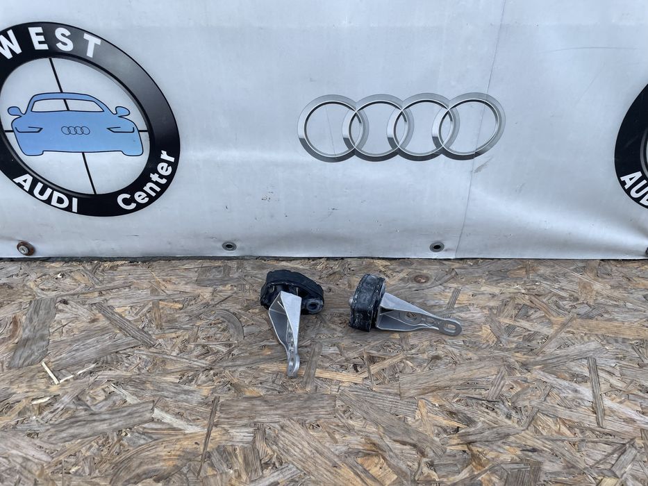 Кронштейн кріплення вихлопної труби Audi Q5 8R резинка вихлопної ауді