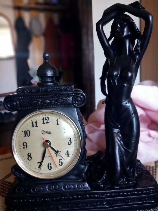 Zegar kominkowy w stylu retro