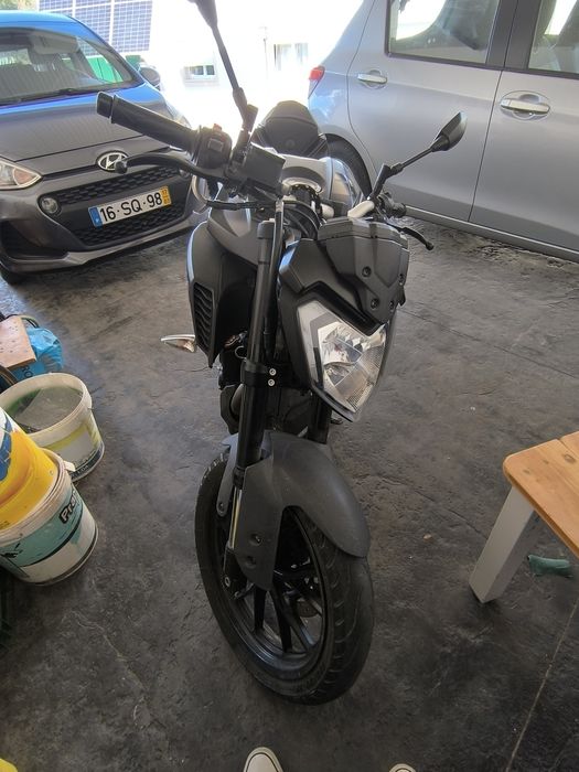 Moto Yamaha MT 125