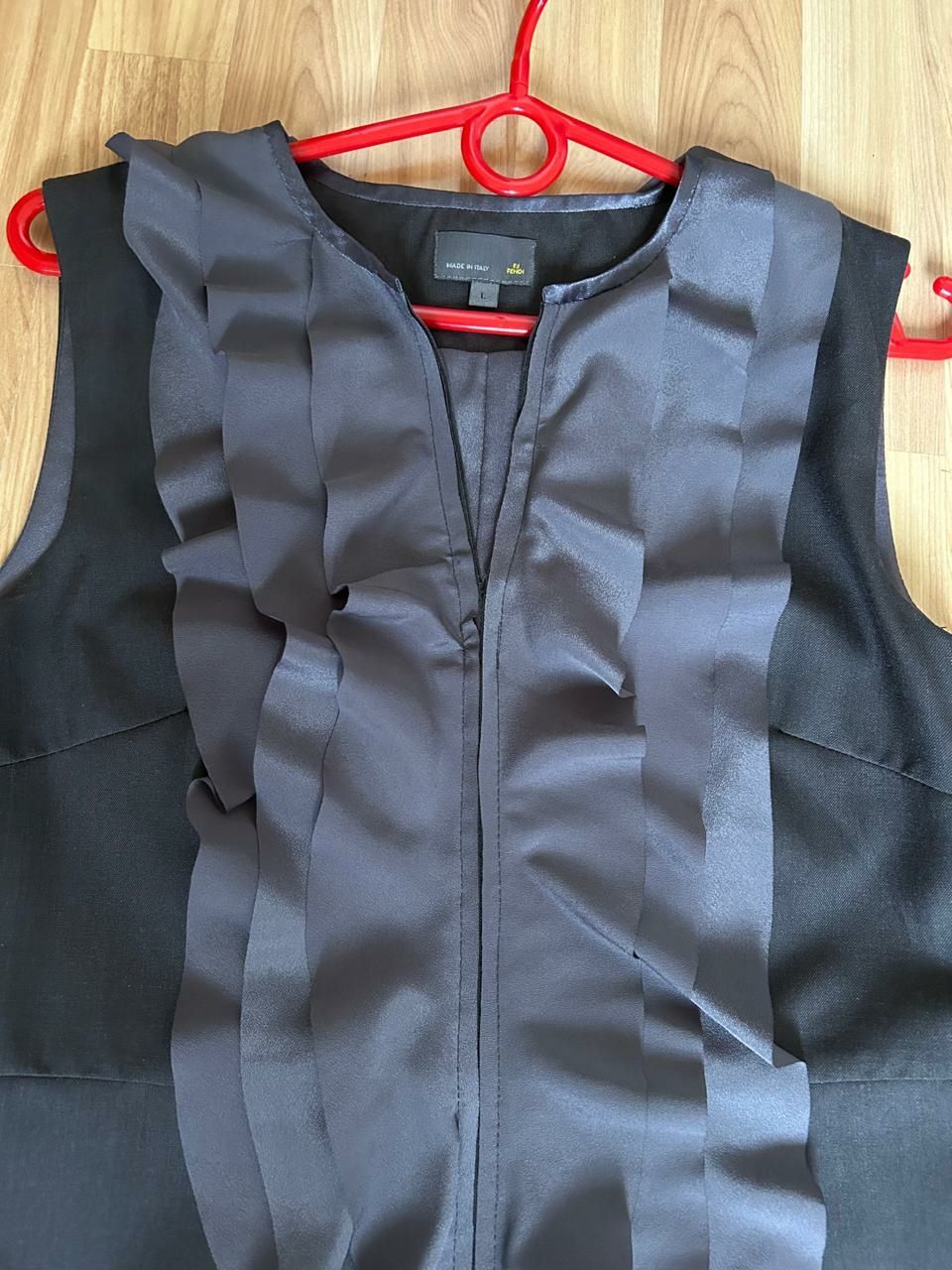 Продам сукню Fendi р.36(S).