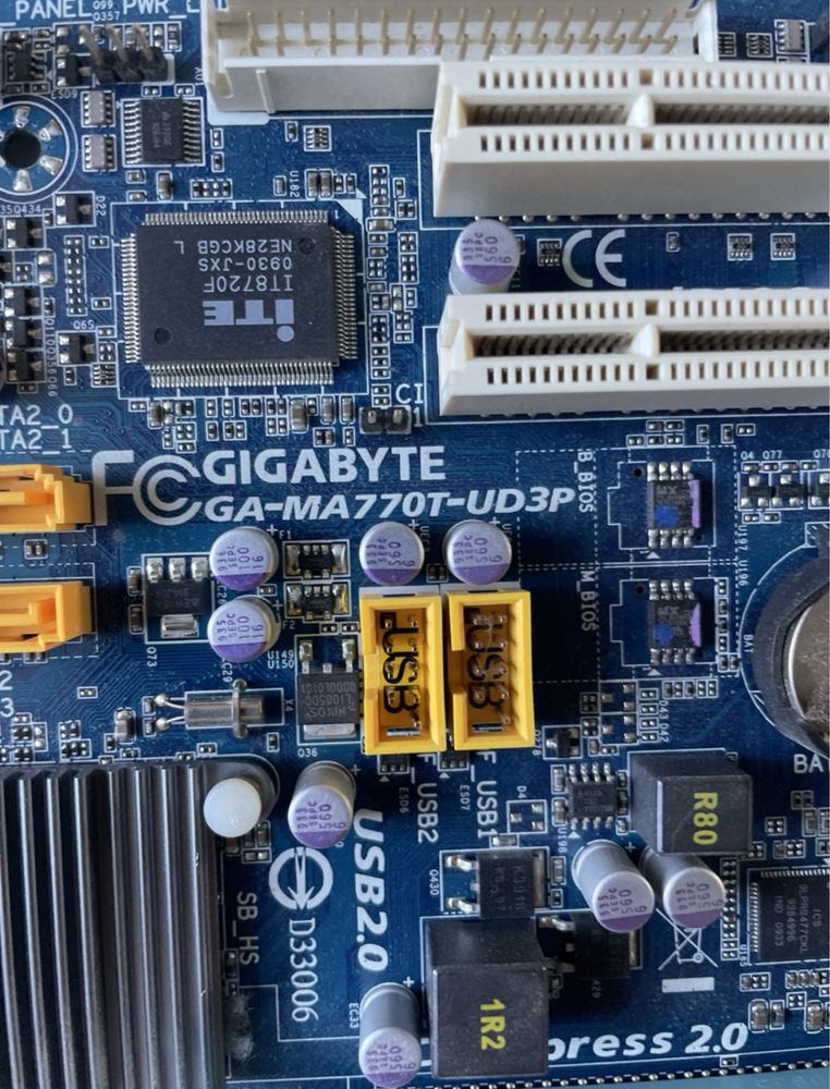 Płyta Główna Gigabyte GA-MA770T-UD3 AMD AM3 / DDR3