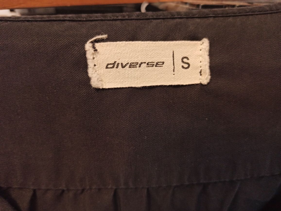 Sukienka Diverse S
