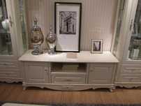 Elegancka szafka RTV ecru 160cm, outlet -% ceny, ostatnia sztuka