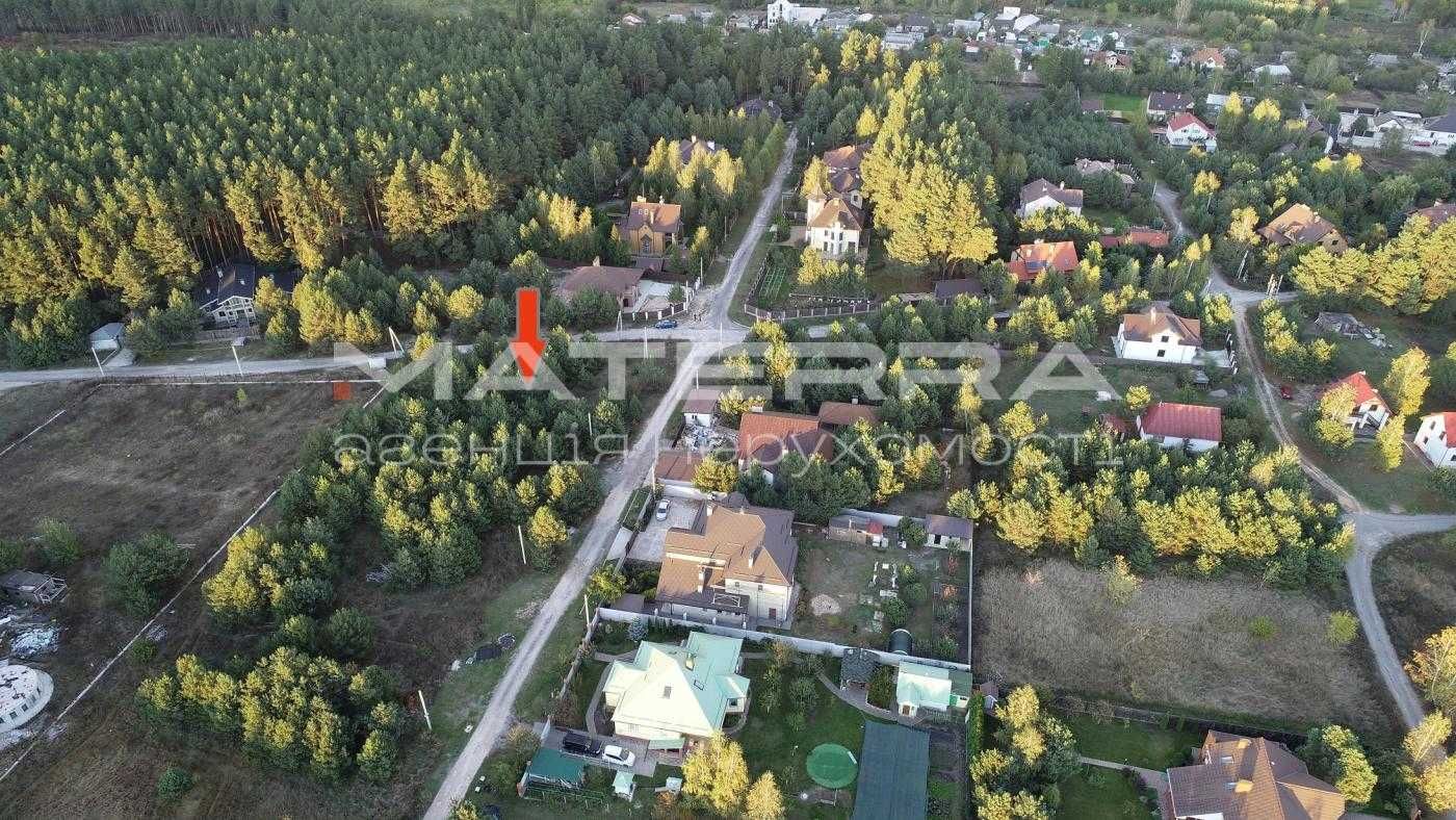 Продаж землі. Малютянка. Кутова. 17 соток. Газ, світло по вулиці.