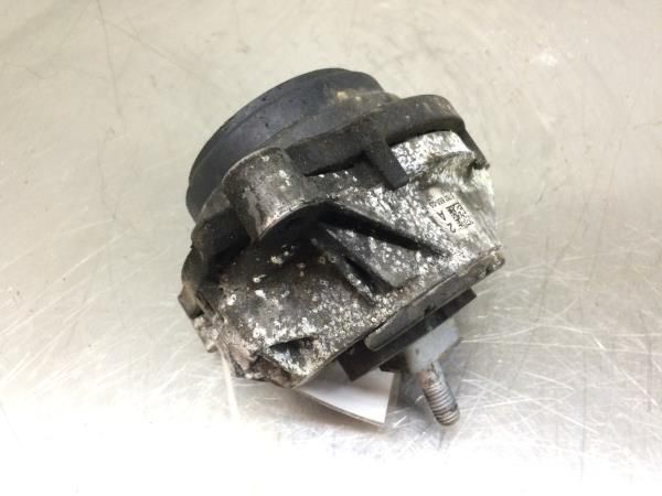 Apoio do motor BMW 1 (F20)