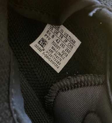 кроссовки Adidas Easy Boost  на 42 размер