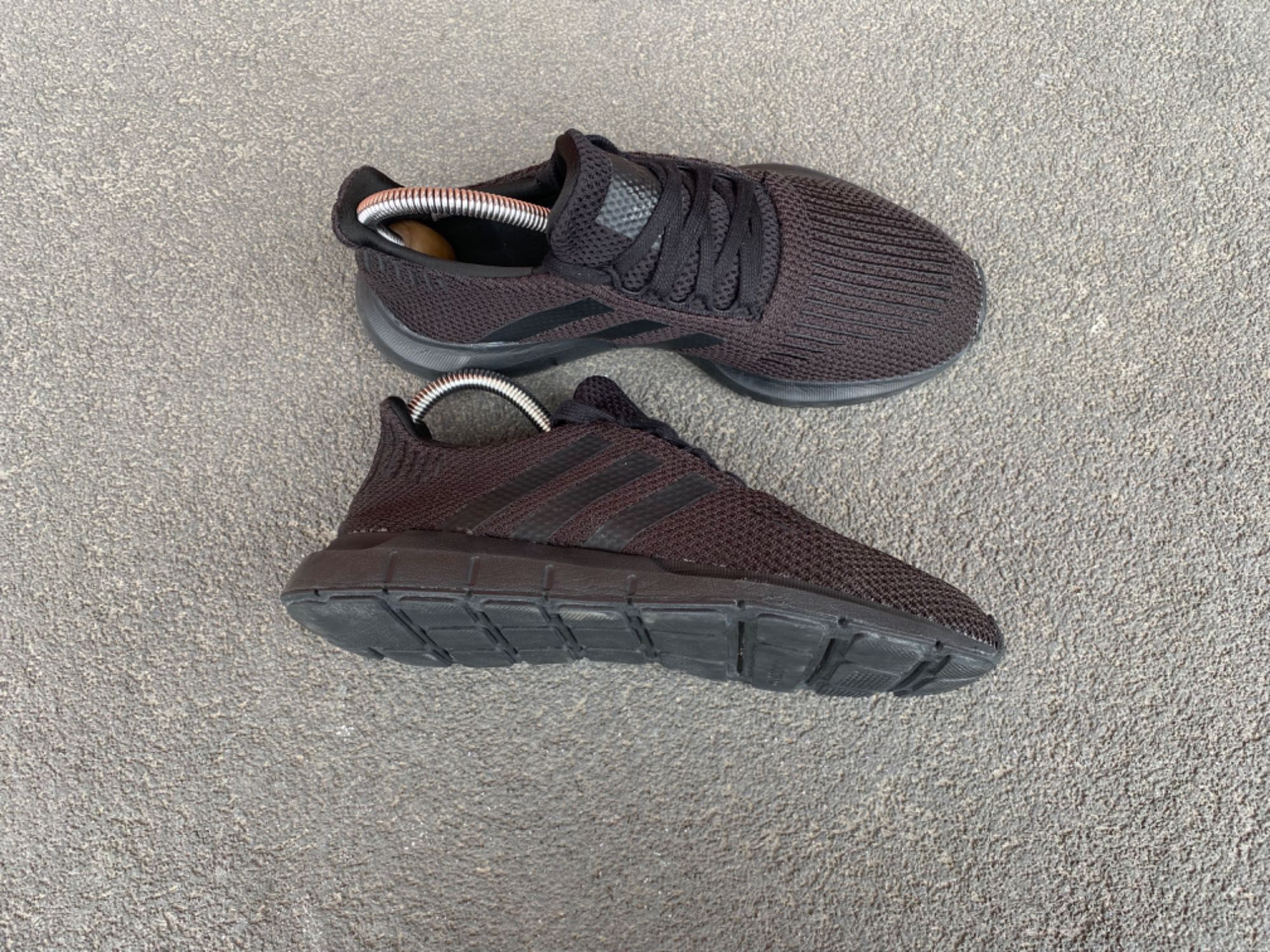 Кросівки adidas Swift Run original 39р чорні