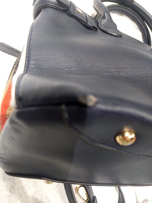 Granatowa torebka Burberry