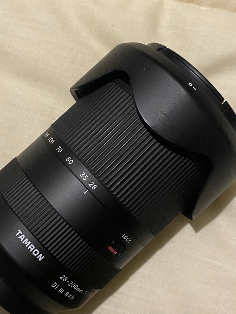 Objectiva Tamron 28-200mm Sony E mount