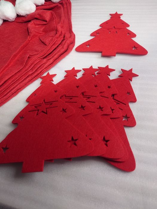 Dekoracja stołowa na 6 osób Pokrowce na krzesła +Etui na sztućce