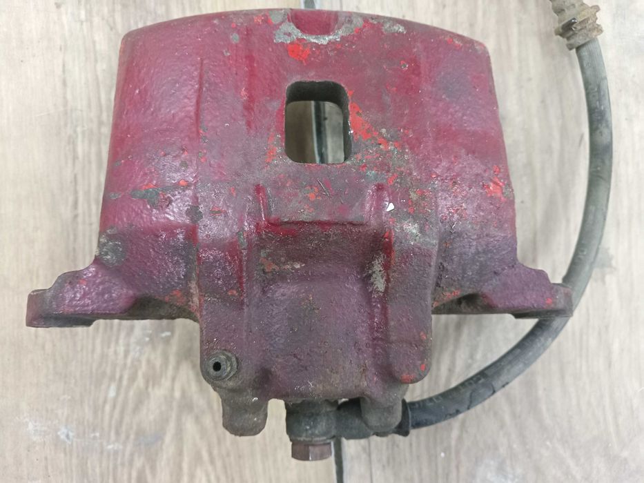 Продам левый передний суппорт на лансер 9, 1,6 . ОРИГИНАЛ