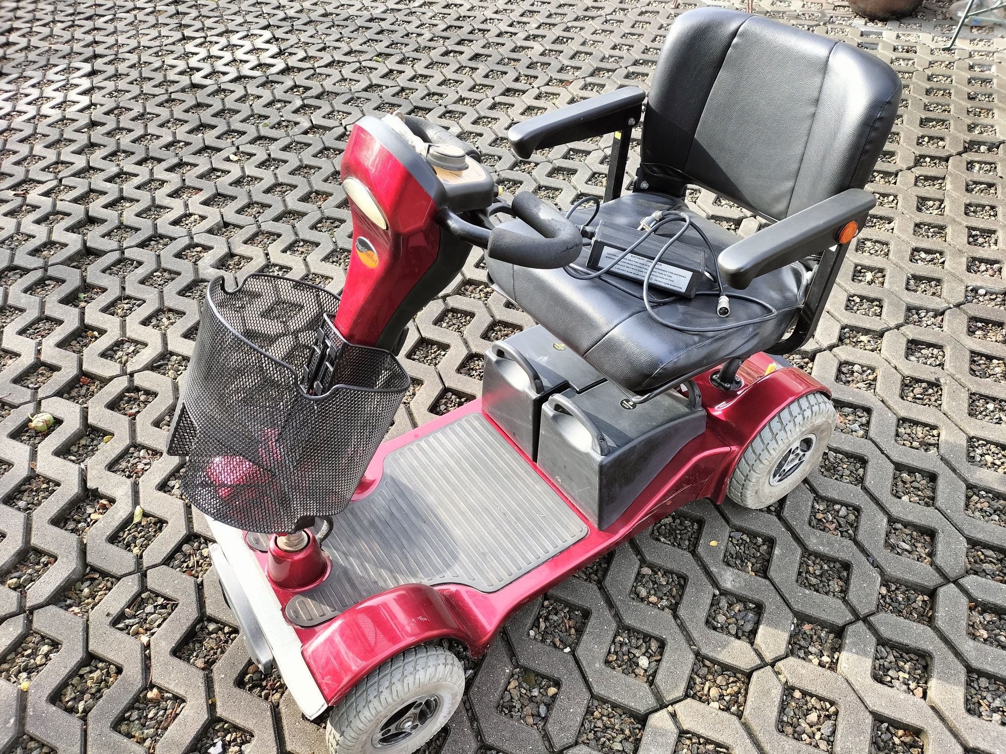 Wózek inwalidzki elektryczny