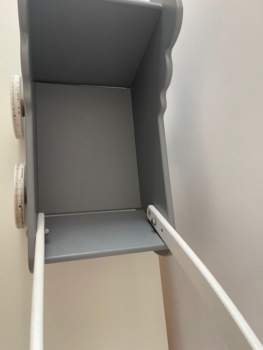 Wózek dla lalek drewniany szary pchacz