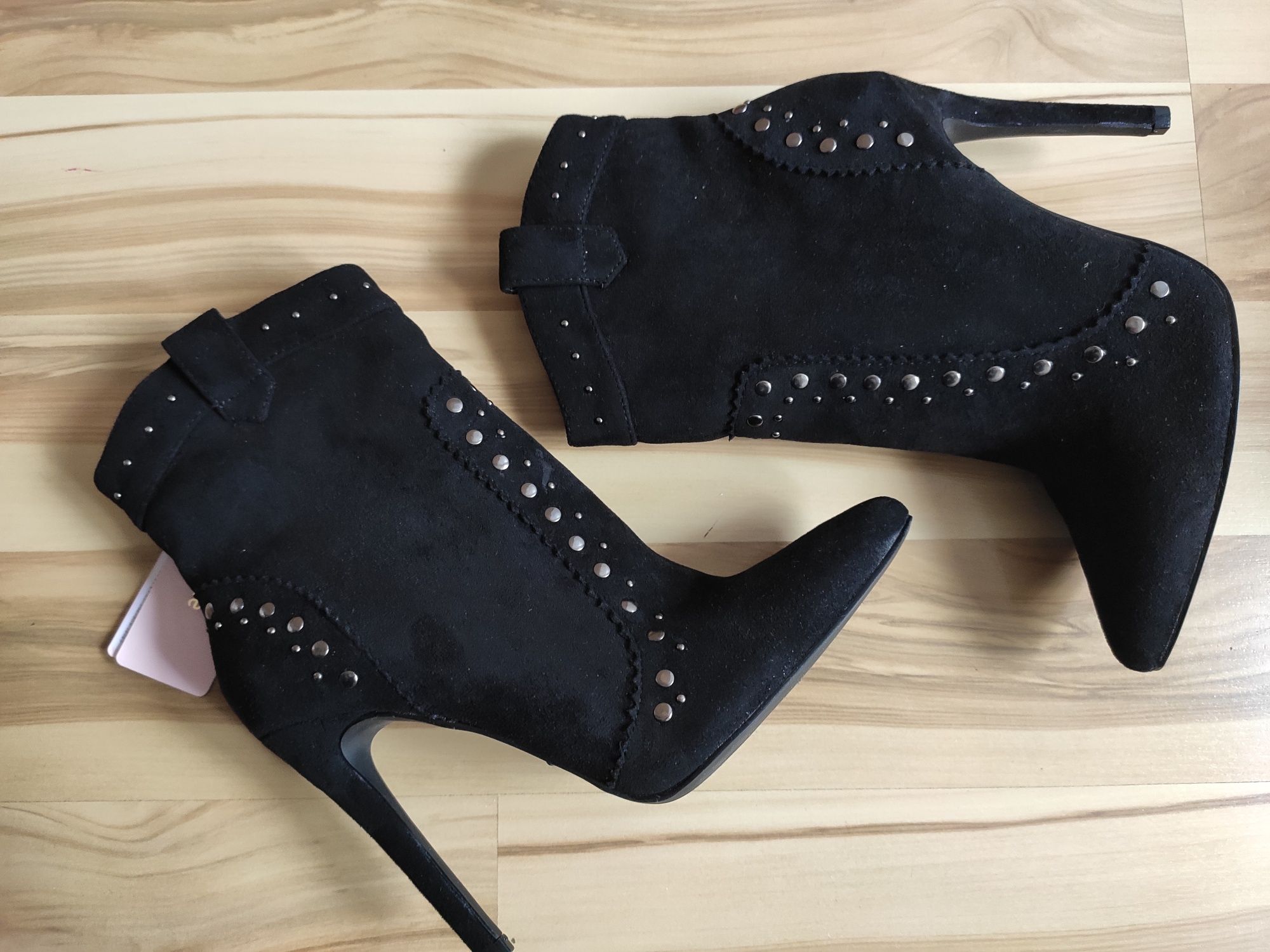## NOWE botki kozaki szpilki DeeZee zamszowe ćwieki 37 38 39 ##