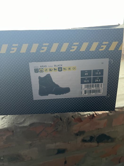 Продам зимове взуття