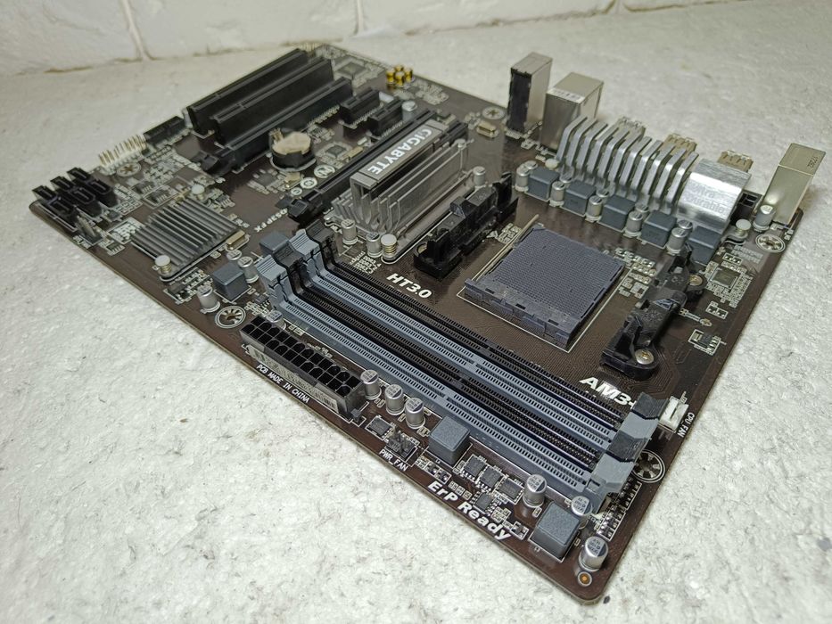 Материнська плата AMD Gigabyte 970A-DS3P FX sAM3+ FX ВІДМІННОМУ стані