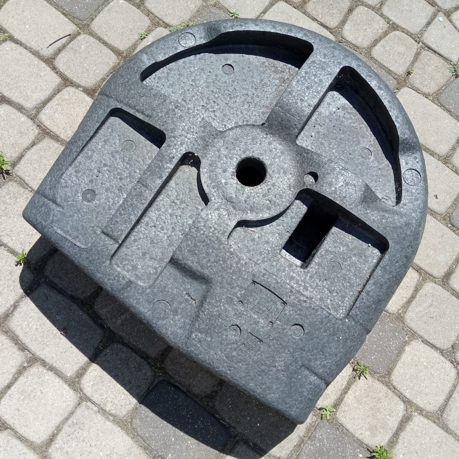 Styropian koła dojazdowego zapasowego VW polo