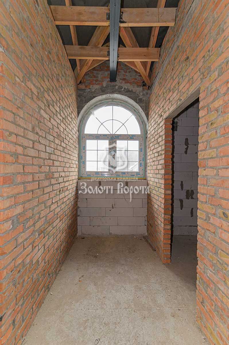 Будинок 2 поверхи. 136-а Садова. Метро 700м. Осокорки. Дарницький р-н