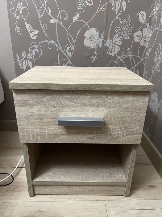 NOWY stolik nocny, jasne drewno