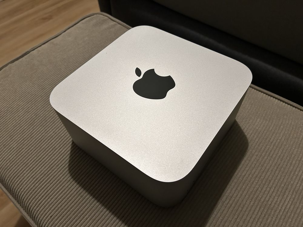 Mac Studio 10C CPU 32C GPU 32GB 1TE