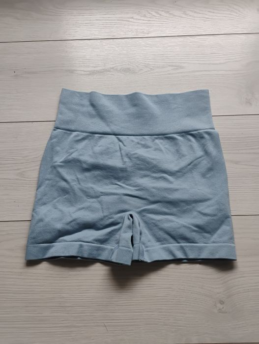 Legginsy krótkie z push-up szorty sportowe shein