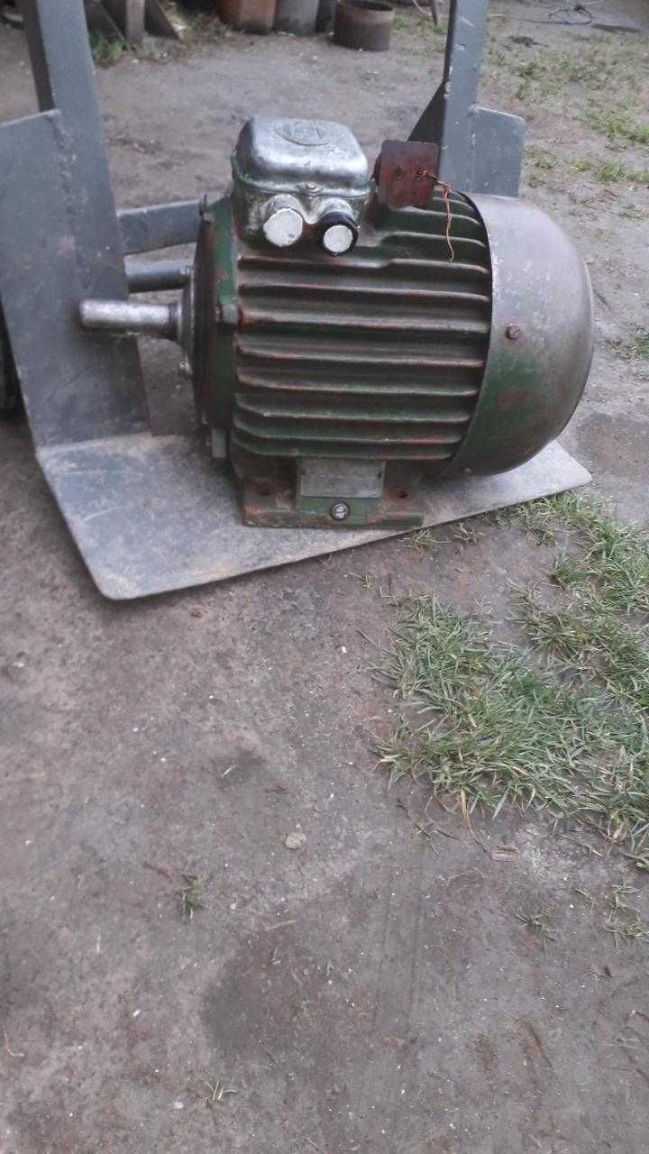 Silnik elektryczny 5,5kW 1400