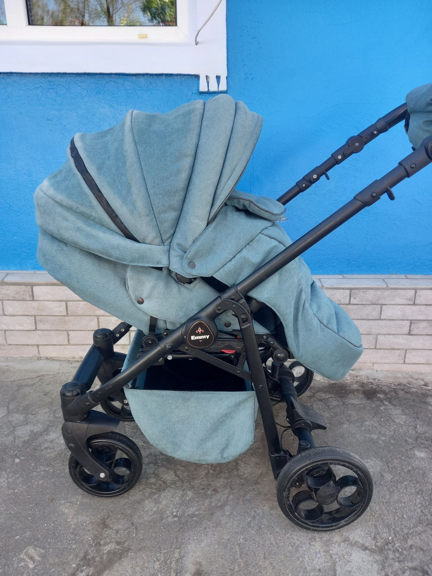 Універсальна коляска 2 в 1  Baby pram emmy 
 BABYPRAM EMMY 
Універсаль