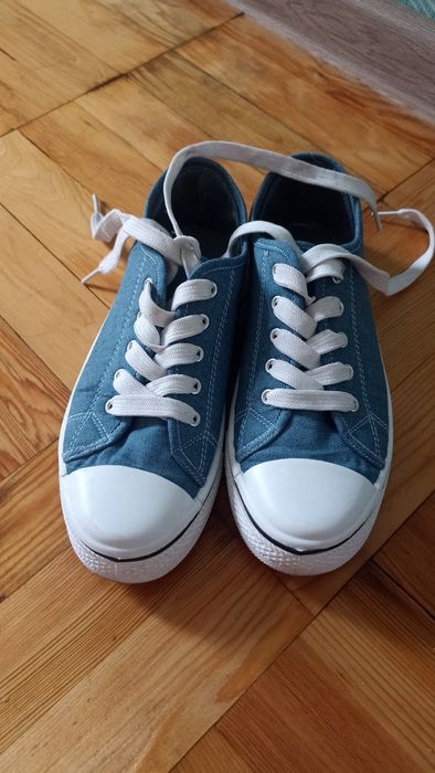 Продам кеды 35,5-36 размер