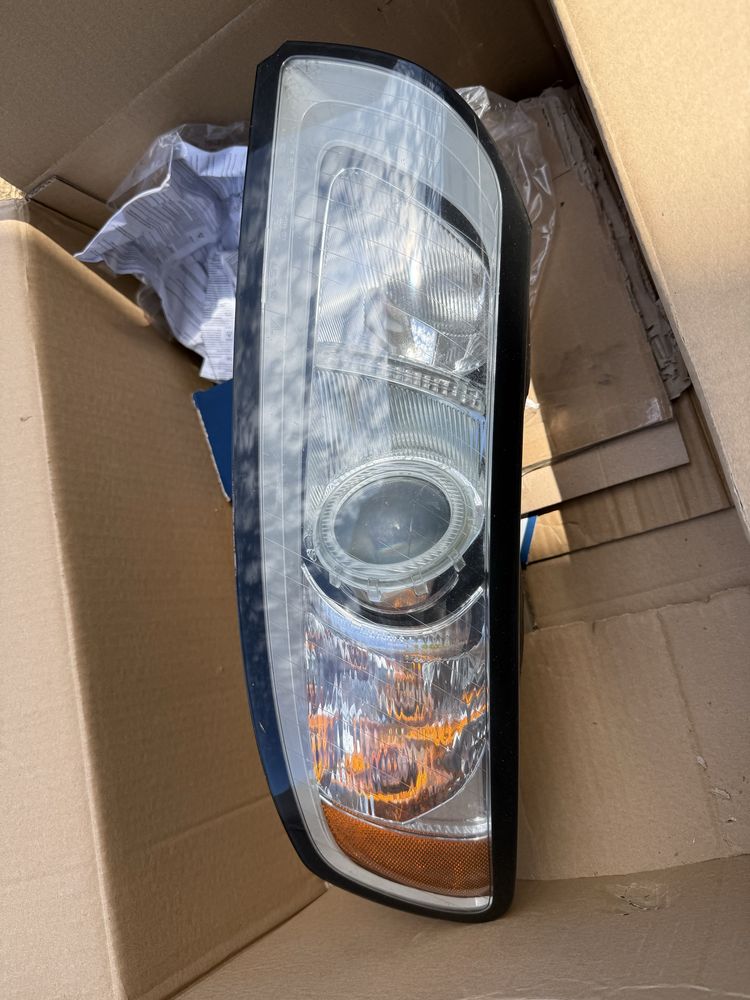 Lewa Lampa od volvo s 40